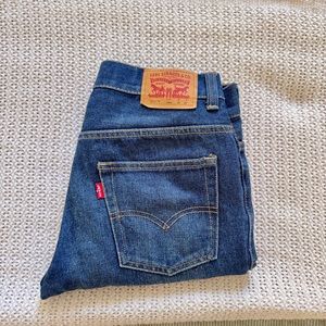 511 Levi’s men’s or unisex jeans medium wash